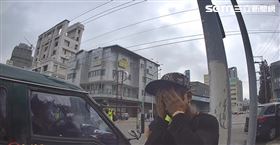 一車擠8人「載泰滿」見警全石化:被抓也好(圖/翻攝畫面)