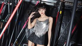 ▲BLACKPINK成員Lisa。（圖／翻攝自IG，微博）