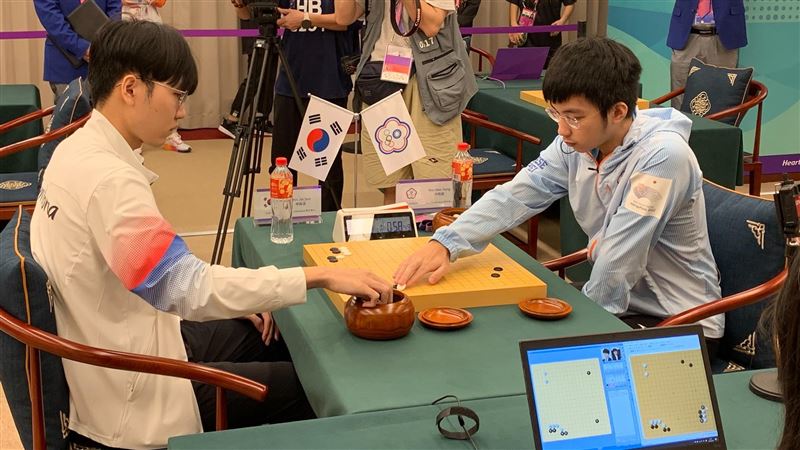 許皓鋐圍棋連破韓國世排前2　殺進金牌戰