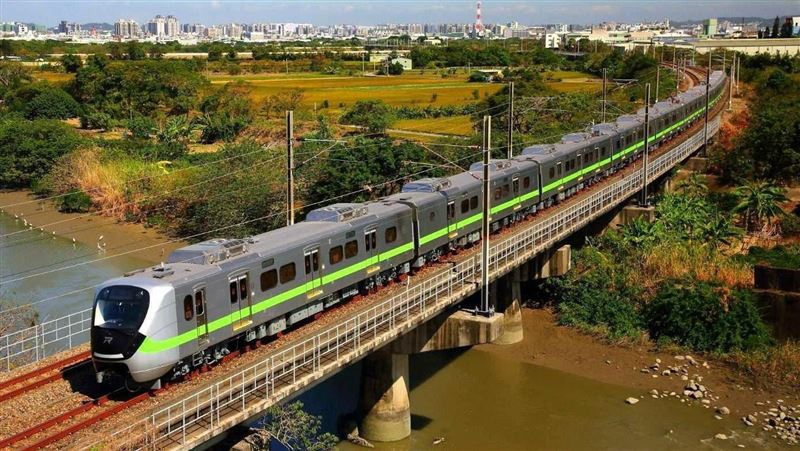 台鐵為「拱天宮」加開6列次　時刻表出爐