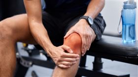 澳洲樂卓博大學研究團隊篩選227篇研究並針對71篇文獻進行系統性回顧。研究團隊也自上述資料中招募63名受試者（56名健康、7名有髕骨股骨疼痛症候群），測試不同運動對於髕股關節的反作用力為何涉及大角度的膝關節屈曲活動，給予髕股關節的反作用力確實有所提升。