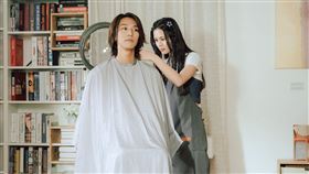 陳勢安MV找來Ozone煥鈞與PINK FUN容容再度出演。（圖／索尼音樂提供）