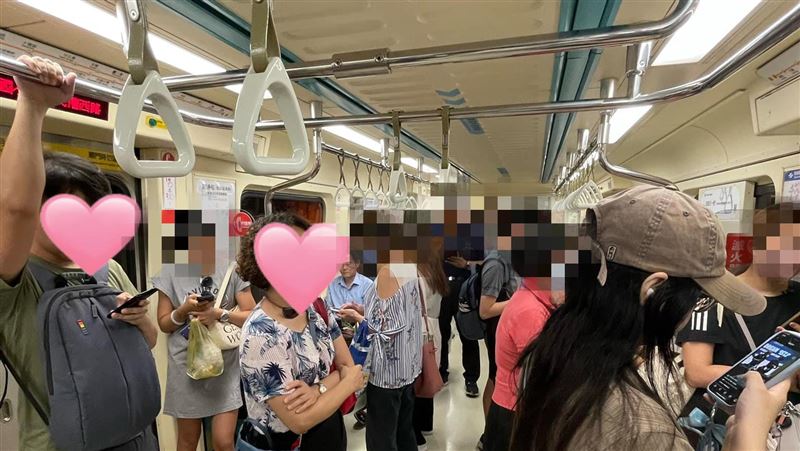 車廂「這根消失」通勤族驚呆　北捷回應了
