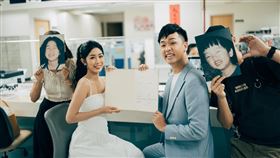 香蕉與Timmy登記結婚。（圖／翻攝自香蕉IG）