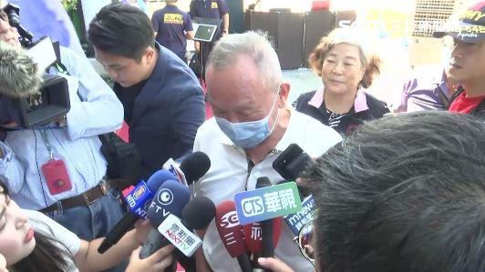 徐耀昌揭郭台銘連署工作人員月薪：5萬元
