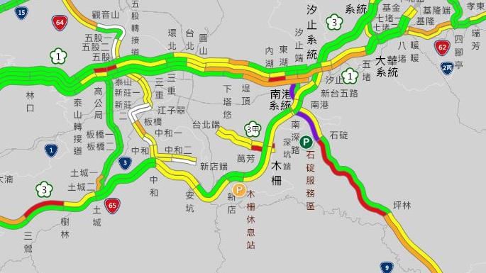 國5紫爆了！高速公路變大型停車場