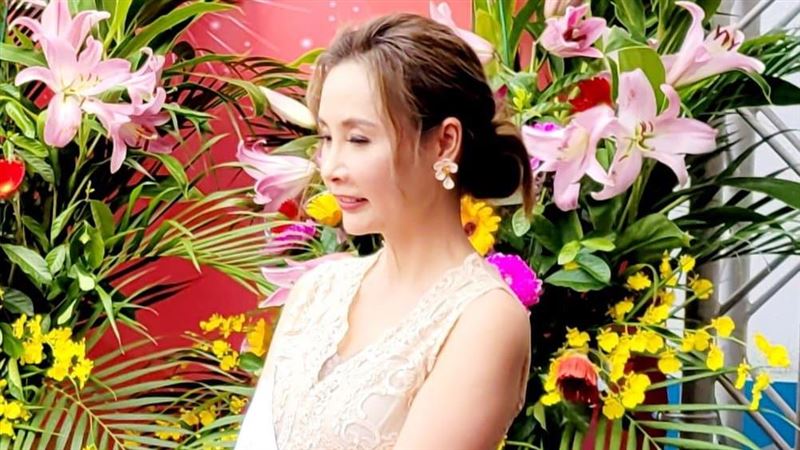 怒撕同事假面　許聖梅暴氣哭揭對方惡行