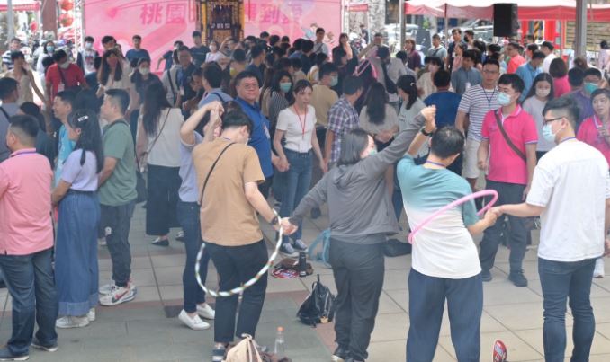 桃園大廟景福宮舉辦未婚聯誼 逾200人參加