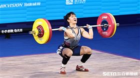 ▲杭州亞運舉重女子55公斤級，陳冠伶挺舉第1次試舉108公斤成功。（圖／記者劉彥池攝影）
