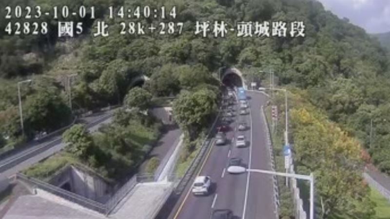 中秋收假返鄉塞車！國5紫爆車速僅16公里