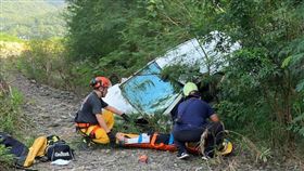 車禍,屏東,獅子鄉,台9線,邊坡,滑落,自撞