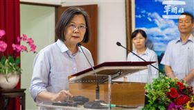 蔡英文總統今（2）日赴馬祖前往部隊勞軍慰問國軍官兵。（圖／總統府提供)
