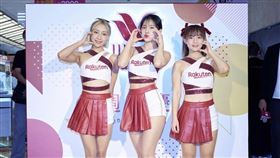 卉妮（左起)、李多慧與陳詩媛參加華歌爾活動。（圖／華歌爾提供）