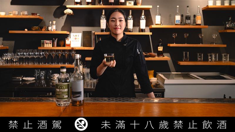 白晝之夜猛禽酒吧　喝一杯知道牠的故事…