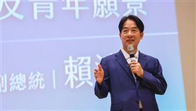 賴清德今（3）日晚間受邀出席高雄中山大學演講，與學生暢談國政，並進行意見交流。（圖／賴辦提供）