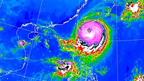 中颱小犬暴風圈已於8:00-9:00間接觸東部陸地。（圖／翻攝自氣象署）