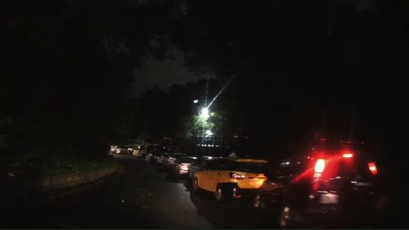 男子深夜拒檢催油門狂逃 撞小黃刁車遭逮