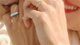 ▲韓國女演員孔曉振，近日與交往兩年的男友凱文吳步入婚姻殿堂，在社群上宣布正式成為人妻。（圖／翻攝自IGrovvxhyo）