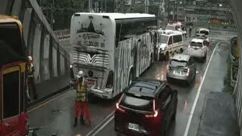 新／蘇花改隧道2遊覽車追撞　19人送醫