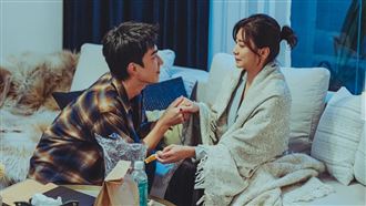 曾敬驊「深情求婚賈靜雯」浪漫場面曝光了