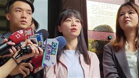 ▲曾柏瑜(左起)、謝佩芬、高嘉瑜、吳沛憶赴北檢提告。（圖／記者楊佩琪攝）