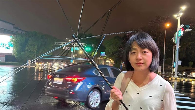 新竹風+小犬有多狂？她PO1張照3千人笑翻