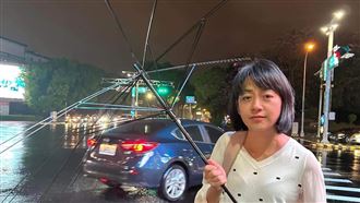 新竹風+小犬有多狂？她PO1張照3千人笑翻