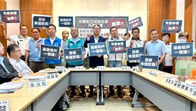 黃世杰針對桃園航空城議題舉行記者會，提出3大訴求。（圖／黃世杰辦公室提供）