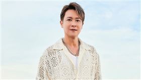 王燦常年熱心公益，主演《覺醒》主唱主題曲《跟世界和好》。（圖／亞凰國際娛樂 提供）
