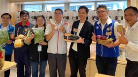 ▲微光食品雜貨舖庇護工場歡慶開幕。（圖／勞動局提供）