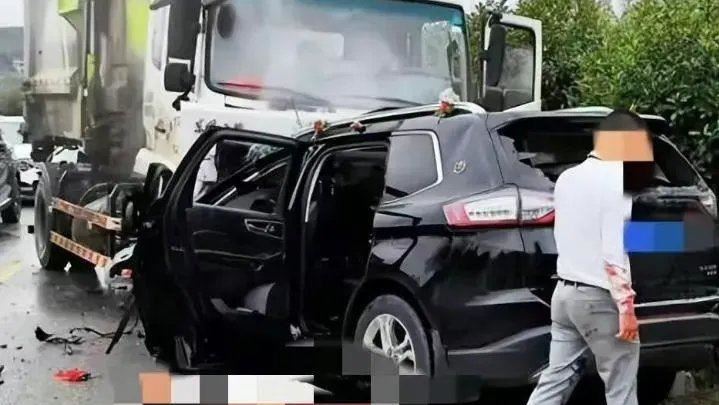 迎親逆向撞垃圾車　全車慘死6屍7命