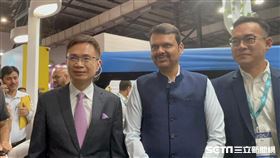 2023印度台灣形象展，（圖左起）貿協董事長黃志芳、馬哈拉施特拉州政府副州長Devendra Fadnavis、中興電策略長陳建豪。（圖／記者王翊綺攝影）