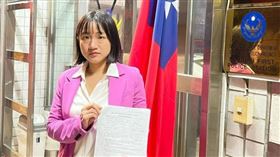 謝佩芬遭恐嚇後赴警局報案。（圖／翻攝自謝佩芬臉書）