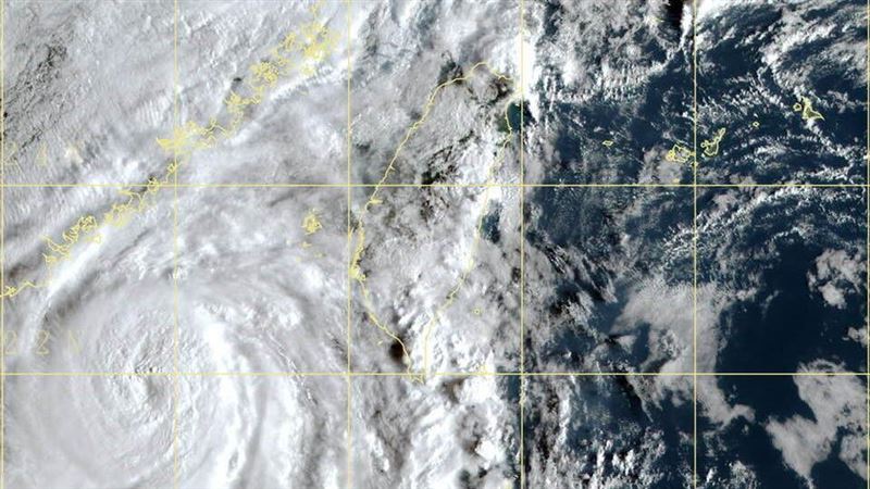 小犬颱風擠世界前3！鄭明典：輕放過台灣