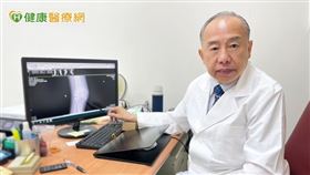 蔡世滋醫師提醒，現今的治療強調掌握「機會之窗」，在關節未達不可逆的破壞前，採用生物製劑或小分子藥物介入治療。