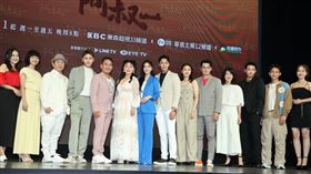 韓瑜、張睿家、林玟誼、伊正、王彩樺、黃西田和巴鈺等出席《阿叔》記者會（圖／記者邱榮吉攝影）
