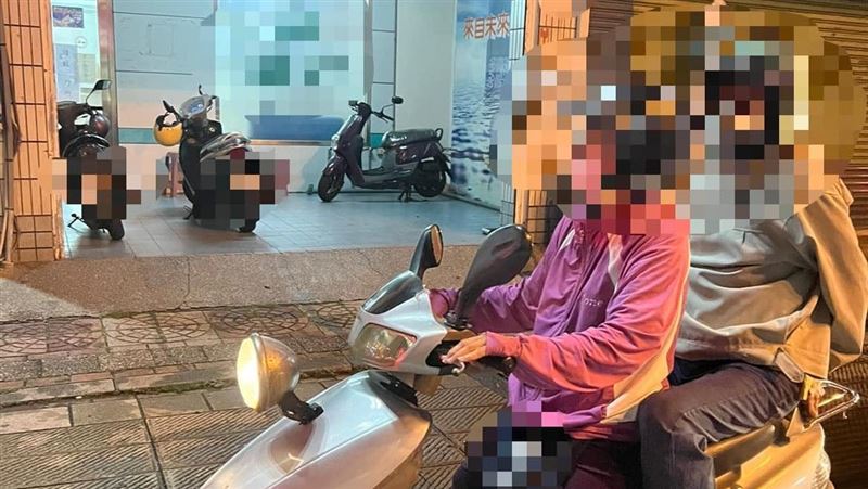 阿嬤機車大燈凸出來！她馬賽克1處網笑瘋