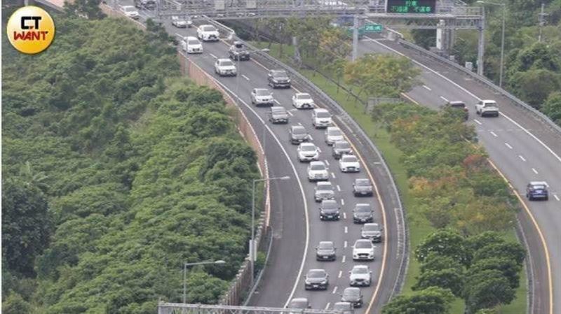出遊注意！國道高乘載、匝道封閉一次看