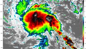 TD17。（圖／Tropical Tidbits）