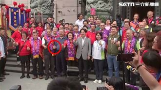 主持人喊「賴總統」！藍議長比讚畫面曝光