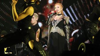 徐懷鈺不藏了　寶貝後台「找媽媽」萌樣曝