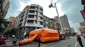 陽台,反鎖,口角,脫困,雲梯車