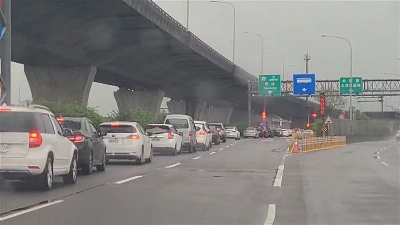 國道11路段易塞　國5行車時間估平日7倍