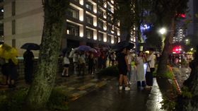 下大雨、動線亂...2023台北白晝之夜挨轟「史上最爛」！她曝3大慘況。（圖／翻攝自何孟樺臉書）