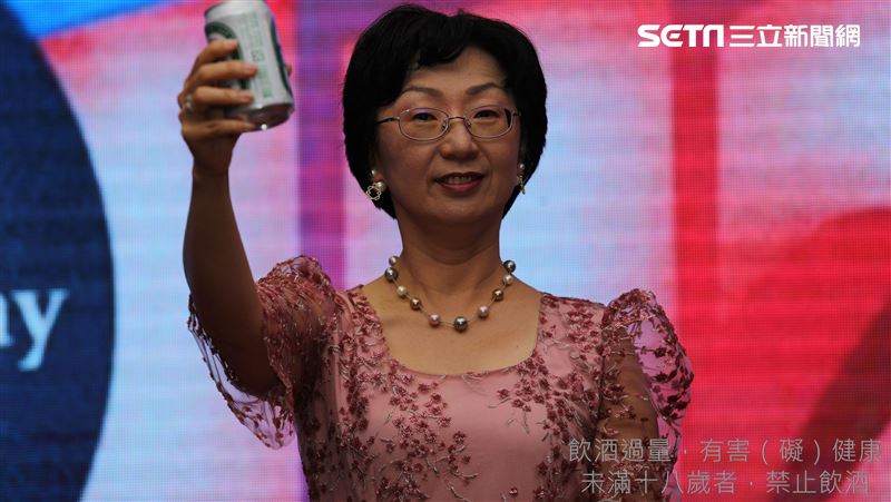 駐蒙古代表處慶台灣生日　嘉賓舉這罐超台