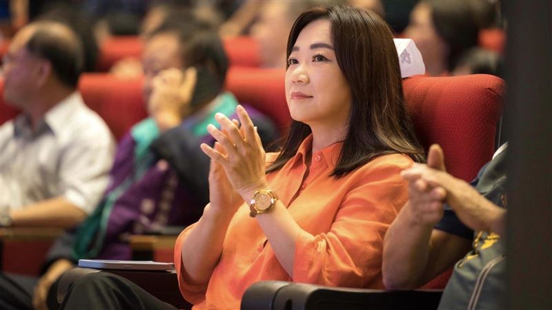 馬文君問哪裡錯了？林俊憲貼照：證據在這