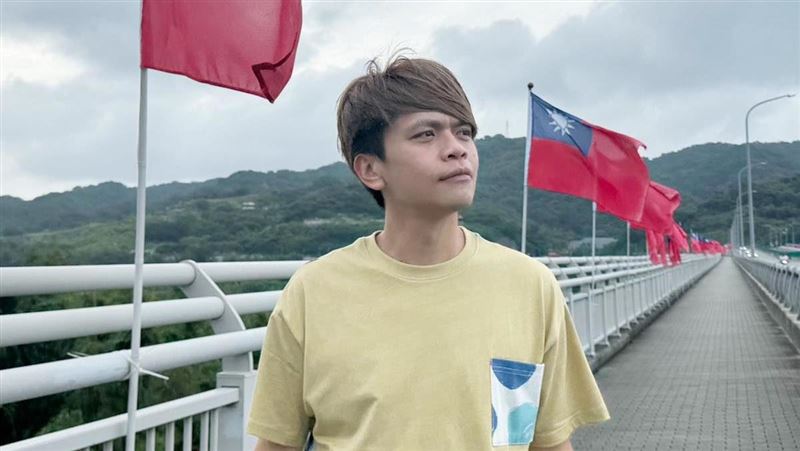 全台嗨慶雙十　蔡阿嘎突曝殘酷事實網崩潰