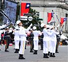 中華民國112年國慶國軍三軍儀隊精彩操槍表演。（圖/記者邱榮吉攝影）