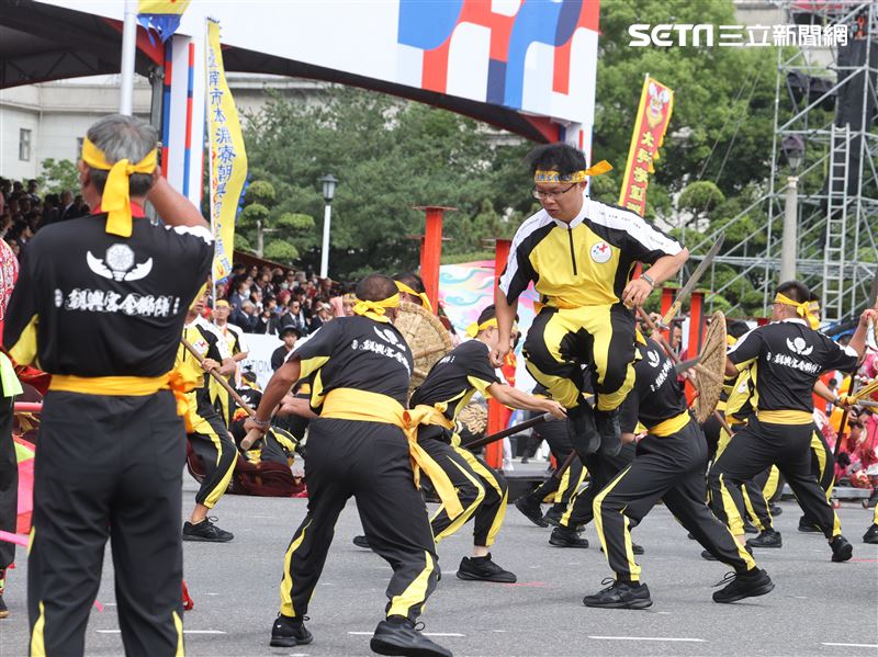 中華民國112年國慶民俗表演祥獅獻瑞。（圖/記者邱榮吉攝影）