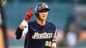 ▲岳政華單場4安，只差二壘打與完全打擊擦身而過。（圖／中信兄弟球團提供）